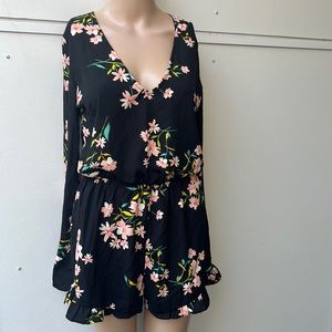 Anthropologie Pins & Needles Black Floral Long Sleeve Romper Women’s Small